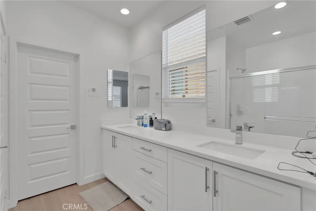 13056 Lancaster, Hesperia, California 92344 home-pic-25